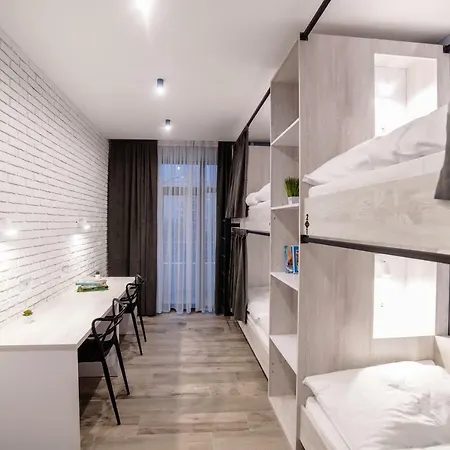 Is'land Hostel