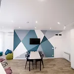 Hostel Is'land *